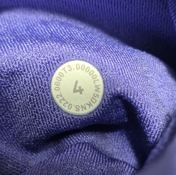 Lululemon Groove Super-High-Rise Flared Pant Size 4 Activewear - Picture 12 of 13